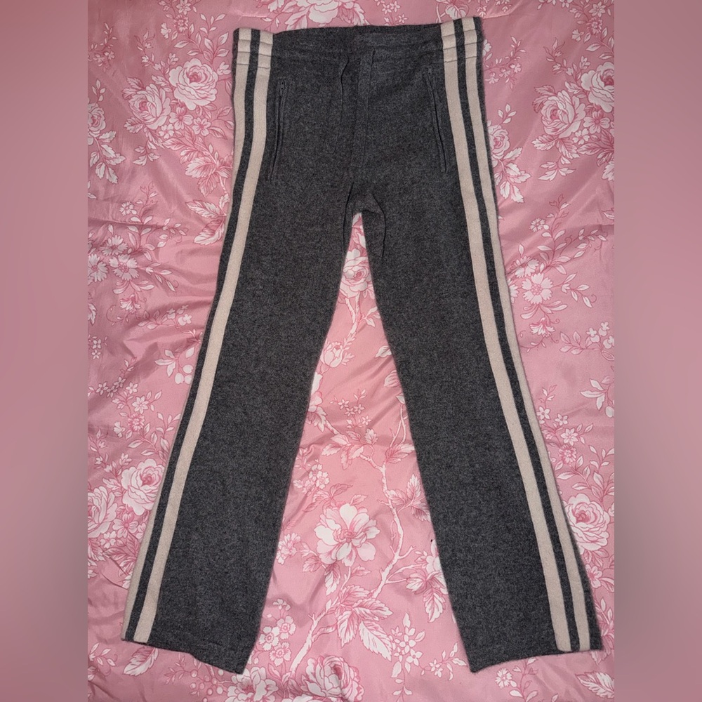 NakedCashmere Gray women’s Joggers with pink Stripes sz small 100% cashmere GUC
